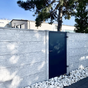 Beidseitige Betonzaunplatte Motiv Mosaik naturgrau – Sichtschutzzaun aus Beton