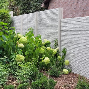 Beidseitige Betonzaunplatte Motiv Mikado naturgrau – Sichtschutzzaun aus Beton