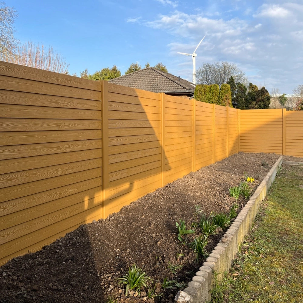 Beidseitige Betonzaunplatte Motiv Holzoptik Brillux Farbe – Sichtschutzzaun aus Beton