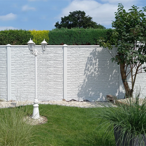 Beidseitige Betonzaunplatte Motiv Nostalgie naturgrau – Sichtschutzzaun aus Beton