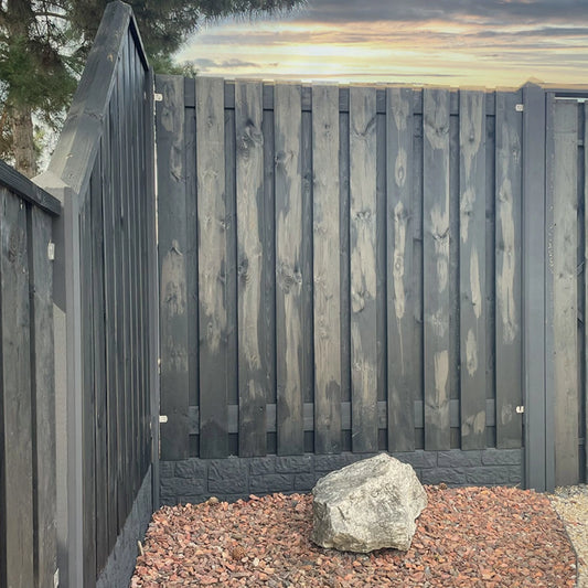 Holz-Beton - Sichtschutz - Kiefernholz Black Edition